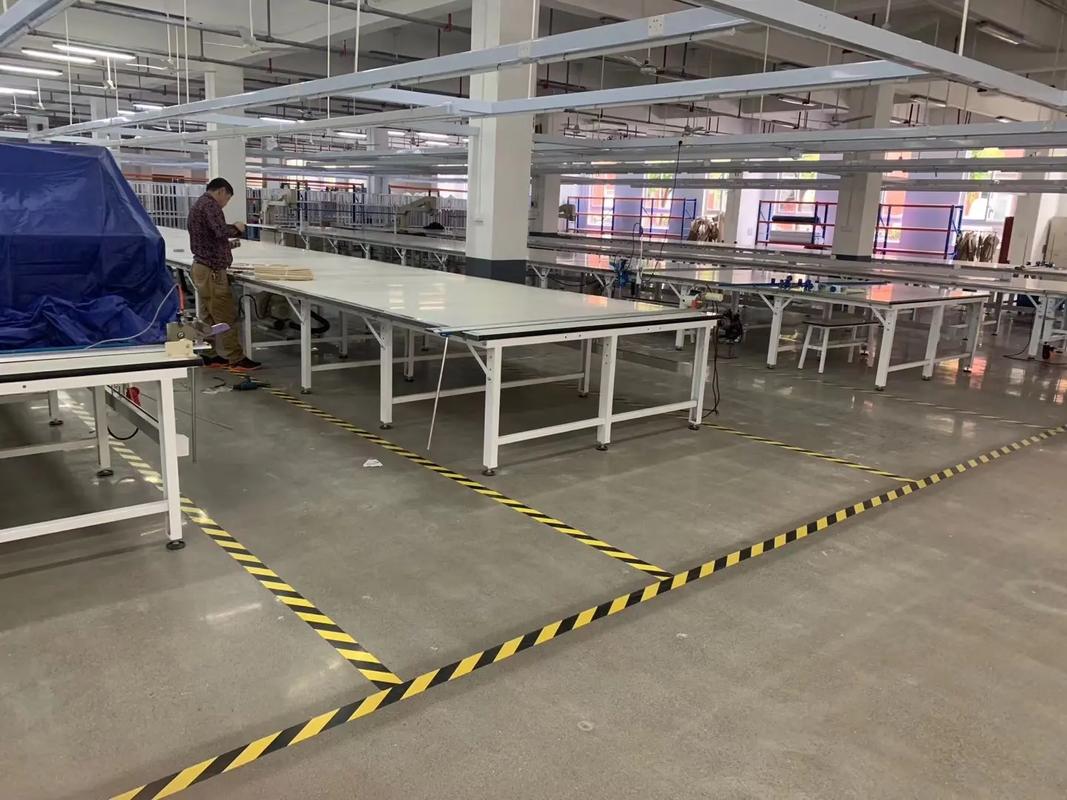 照明電器及配套設備在服裝箱包企業車間蒸汽管道安裝中的關鍵作用